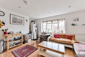 Broadfields Broadhurst Gardens